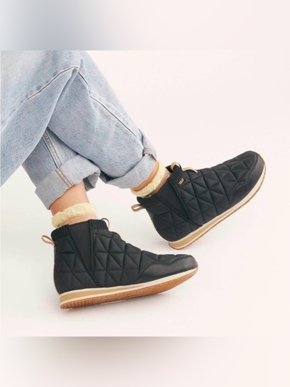 Teva Ember Mid Quilted Boot